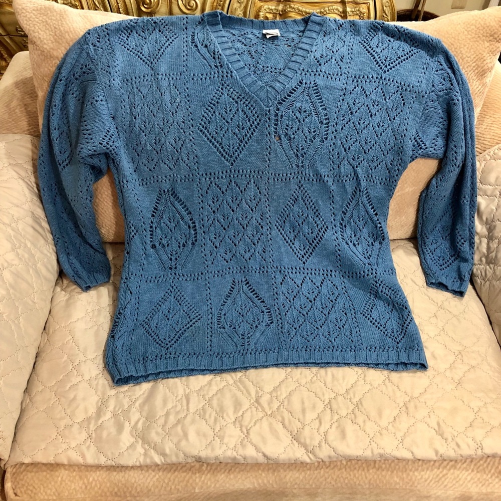 Me Modern Essentials Excellent Condition Sweater - image 1